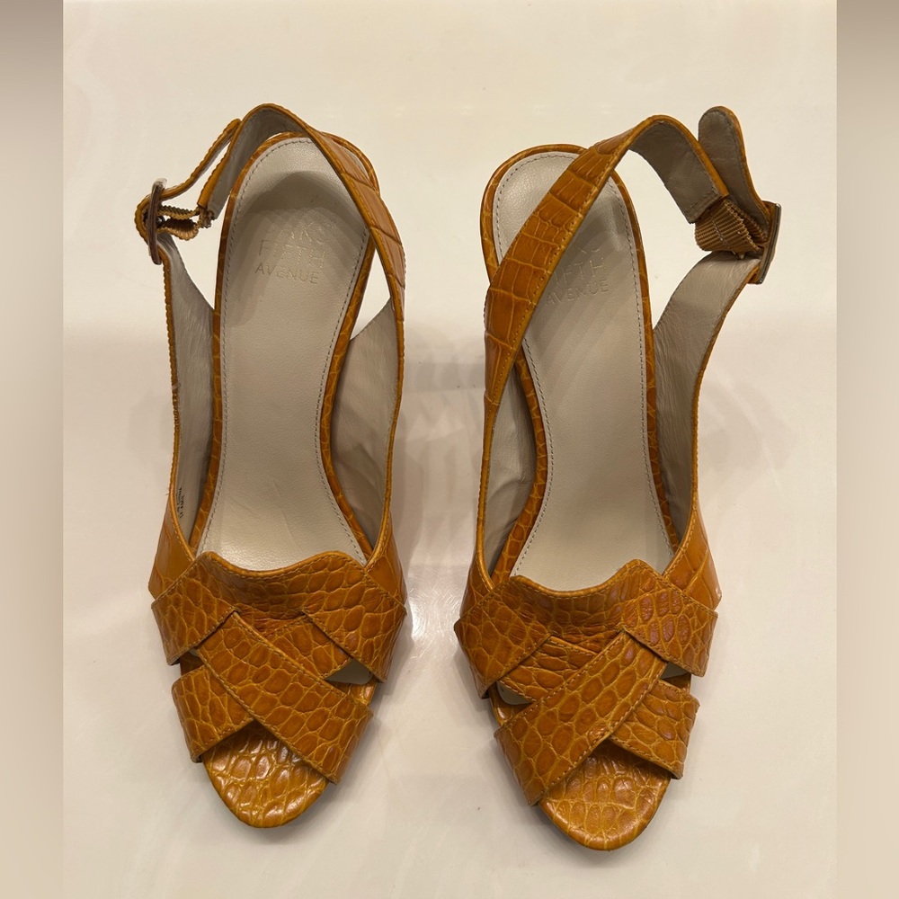 Saks Fifth Avenue SF-Amie Size 8.5 Yellow Crocodile Embossed Slingback 4” Heels